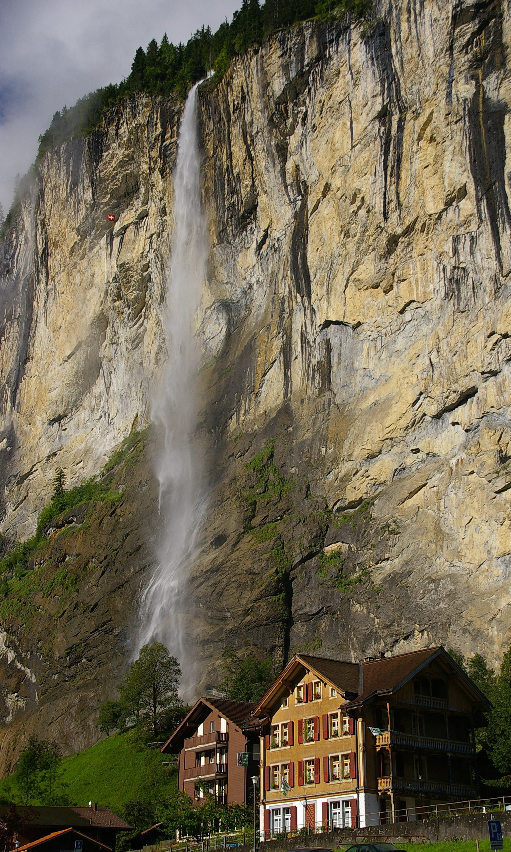 15 Beautiful Photos of Amazing Waterfalls - BeautyHarmonyLife