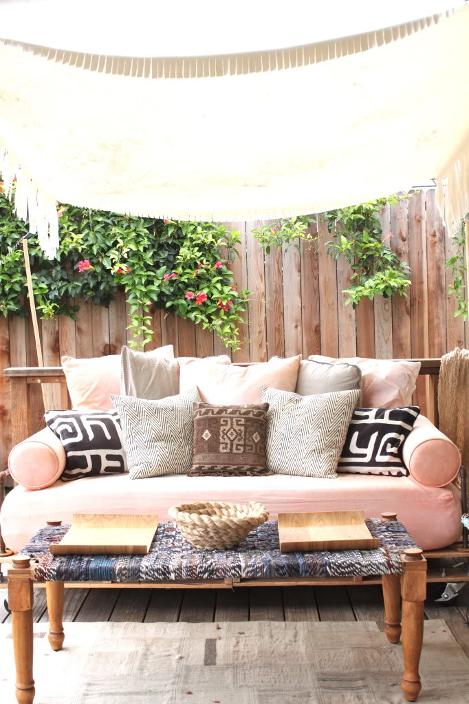 16 Diy Outdoor Furniture Pieces, Twin Bed Into Outdoor Couch