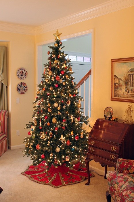 christmas tree decorating amazing themes traditional office decorations beautyharmonylife trees source