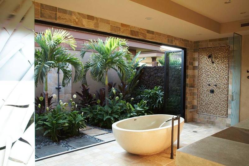 18 Tropical Bathroom Design Photos