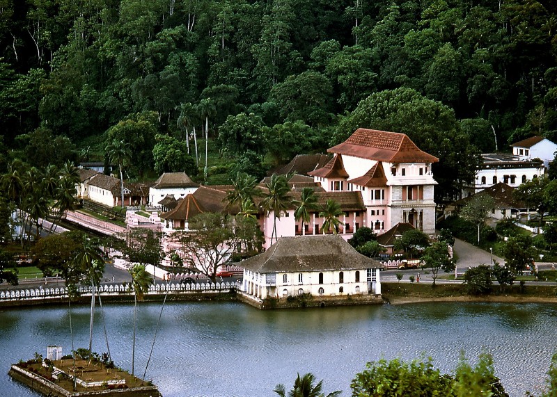 10 Beautiful places of Sri Lanka