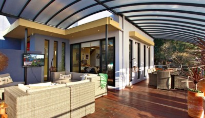 Why Patio Builders Like To Use Polycarbonate Roof Sheeting