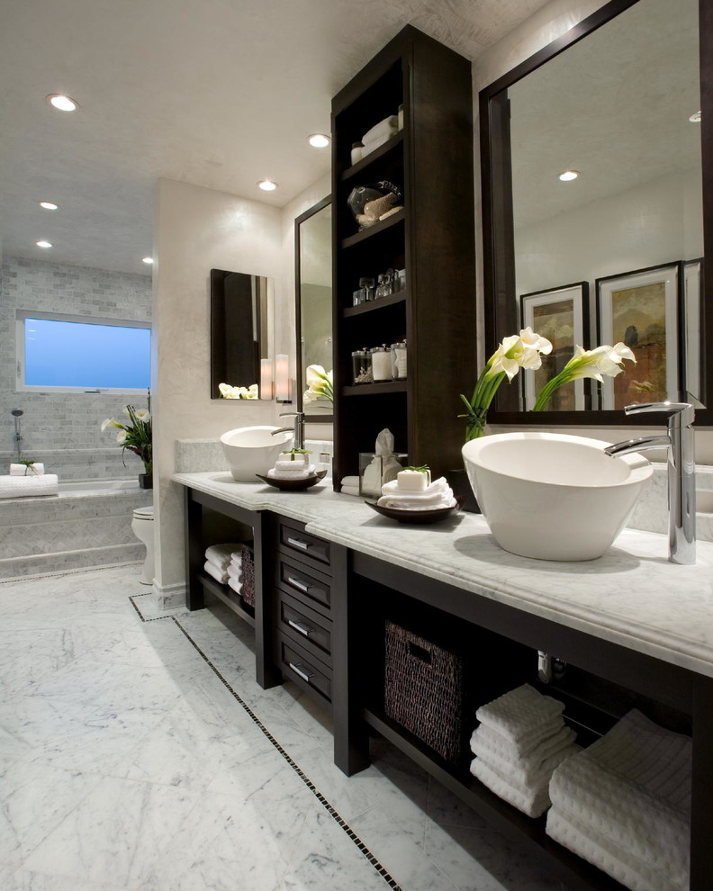 Get Inspired by these 21 Contemporary Bathrooms