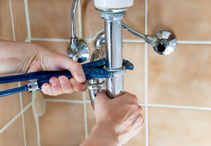 The Benefits And Services Offered By An Emergency Plumber