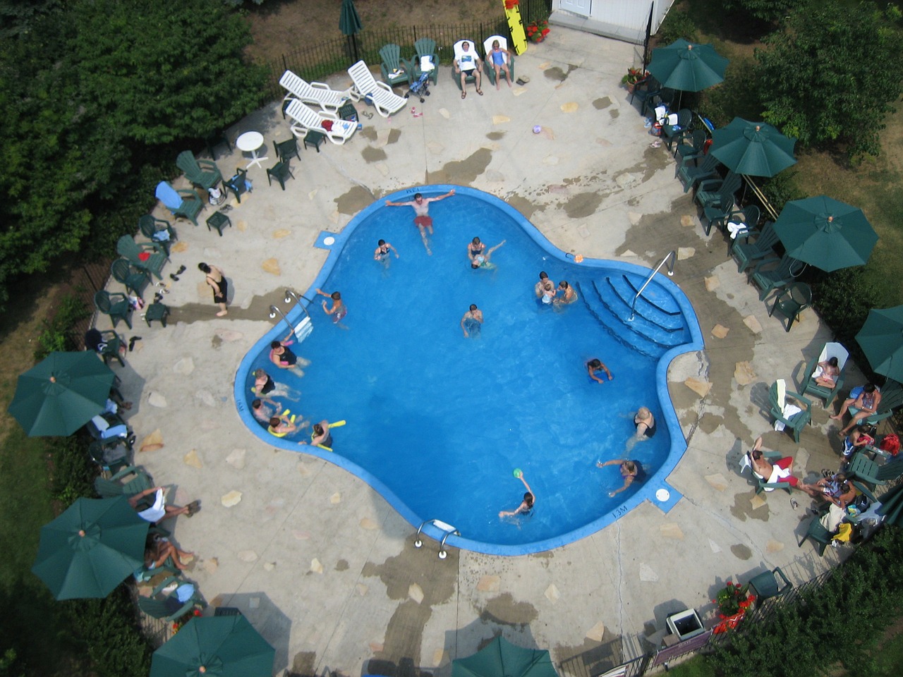 Amazing tips to carry out the Swimming Pool Leak Detection ...