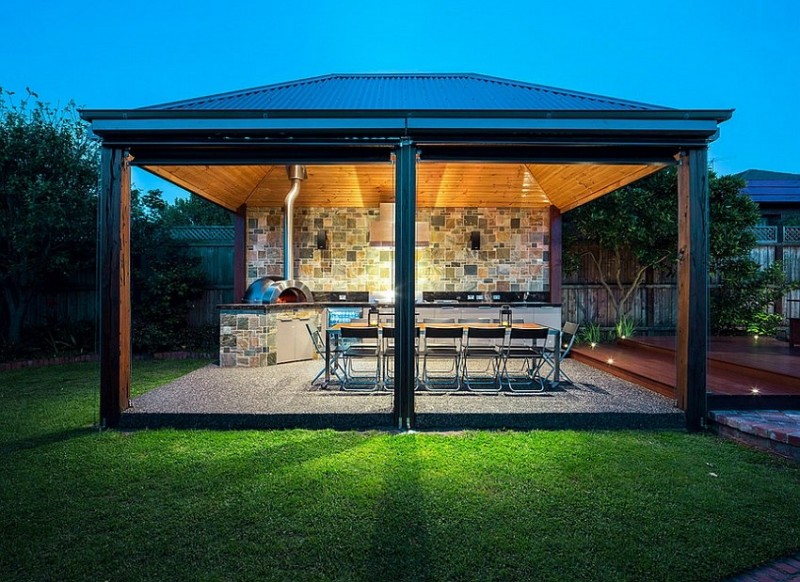 Building a Beautiful Outdoor Kitchen