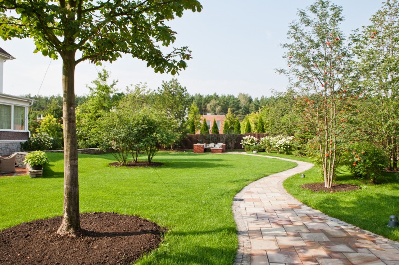 Garden Landscaping: Get Beautiful look with utility