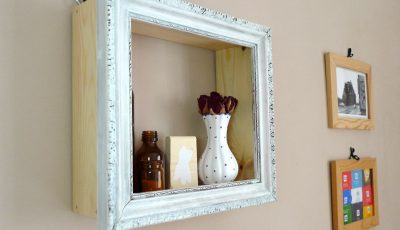 DIY: Shelves of old Picture Frames