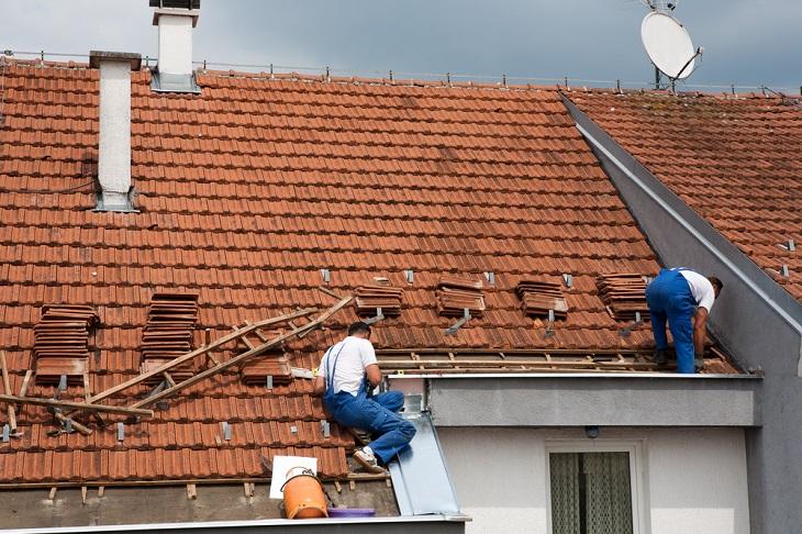Find a Professional Roof & Plumbing Contractor for Safety