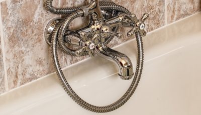 Handy Tips for Re-caulking a Bathtub in your Bathroom