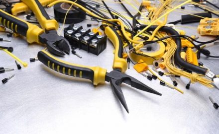 What Are Some of the Must-Have Cable Installation Tools and Glands?