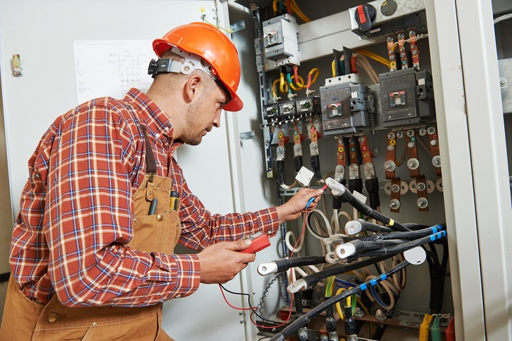Hiring the Right Electrician: A Detailed Guide