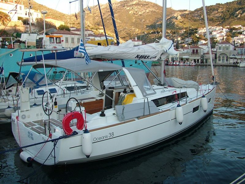 Sailing to Hydra Island – The Diamond in the Saronic Gulf
