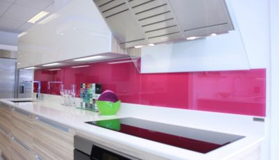 Tips To Getting Colored Glass Splashbacks For Your Home
