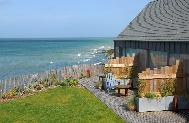 5 Hottest Beach House Patio Design Ideas