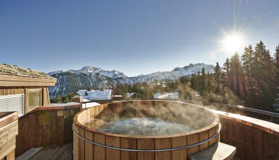 Hot Tub Hopping: 15 Spectacular And Luxurious Hot Tubs All Over The World