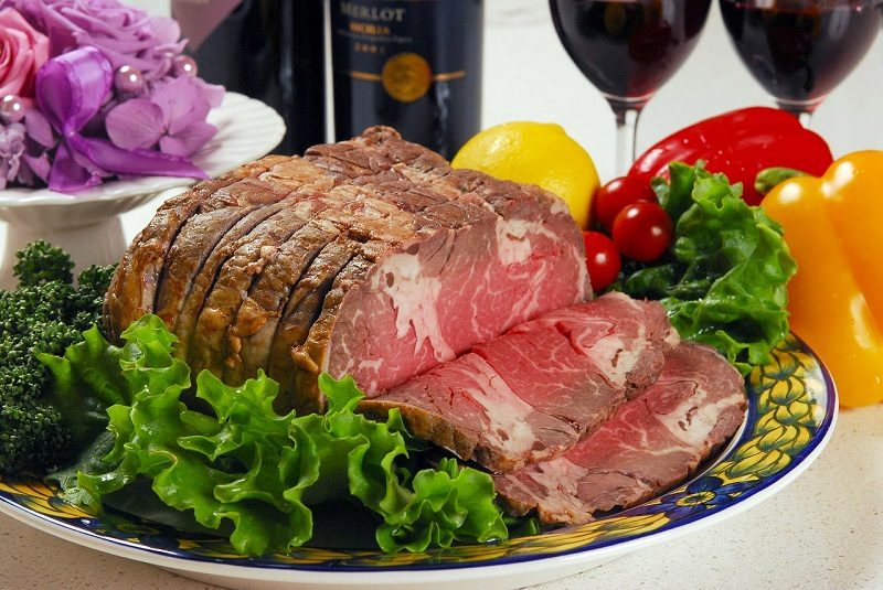 The Traditional Sunday Dinner: How to Make the Perfect Roast Beef