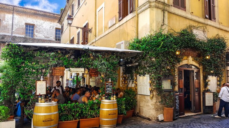 How to Travel like a Local in Italy