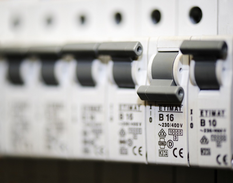 Can a Circuit Breaker go bad or get weak? BeautyHarmonyLife