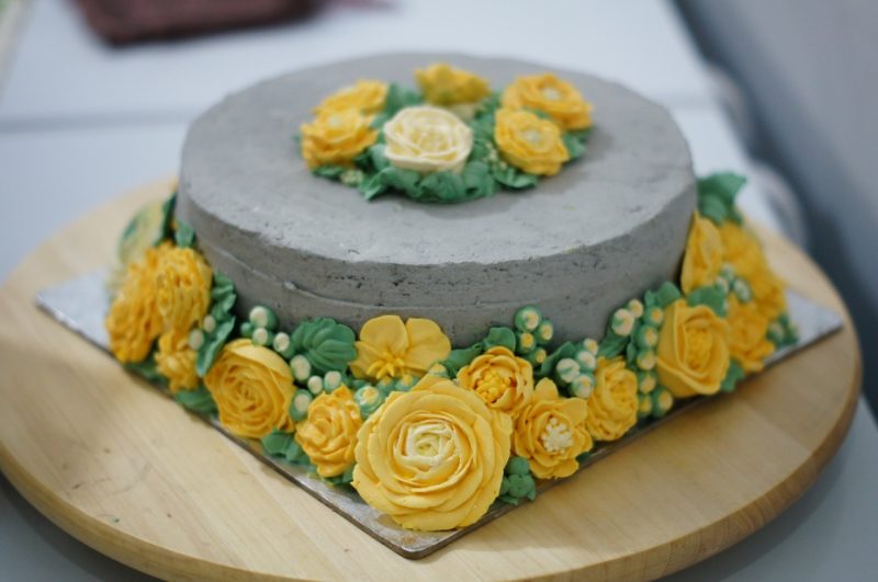 Sweet Treats: 7 Delightful Tricks Of Making An Edible Sugar Flower Cake Design