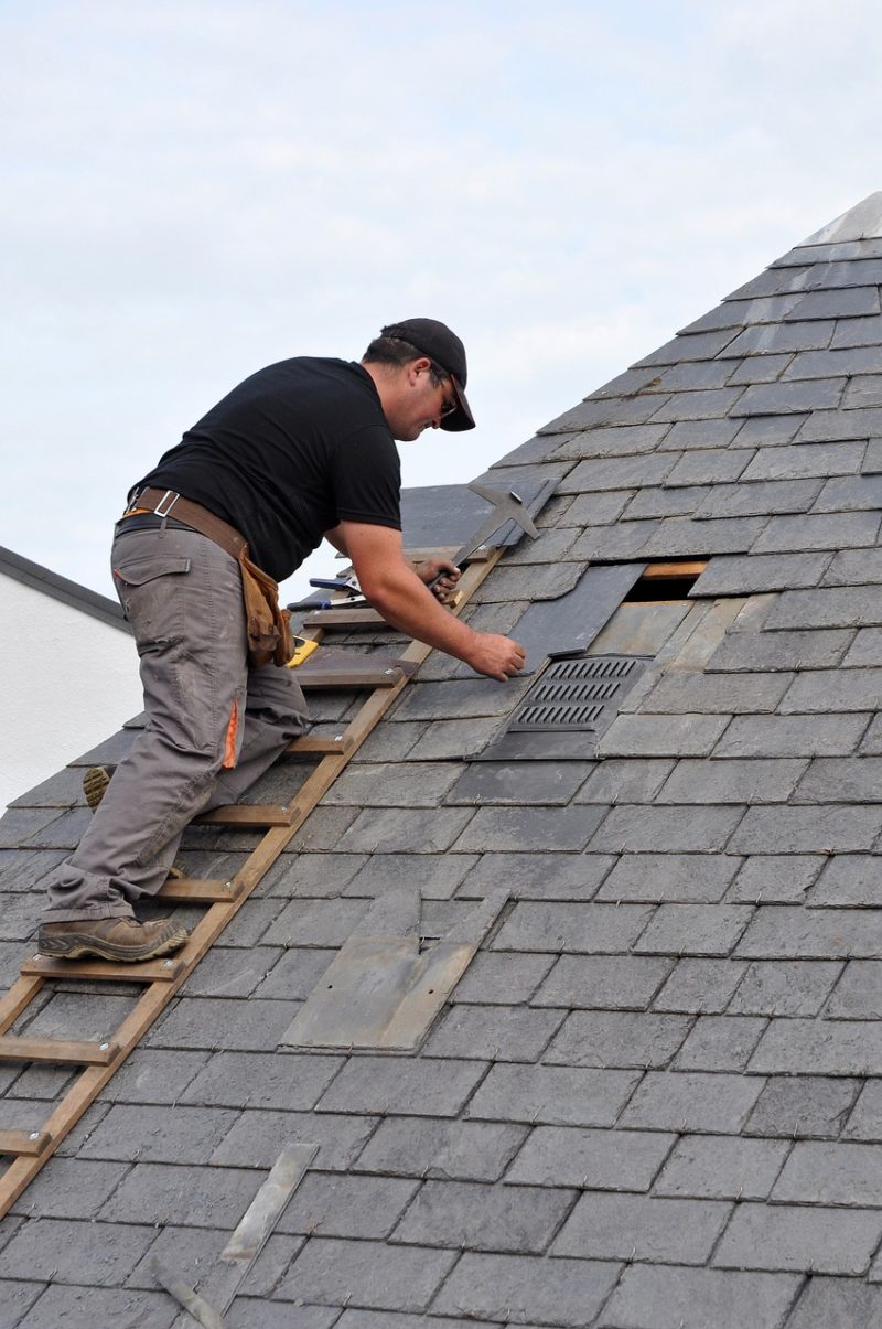 4 Signs It's Time To Completely Replace the Roof