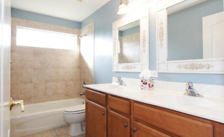 Choosing the Right Mirror for Your Bathroom