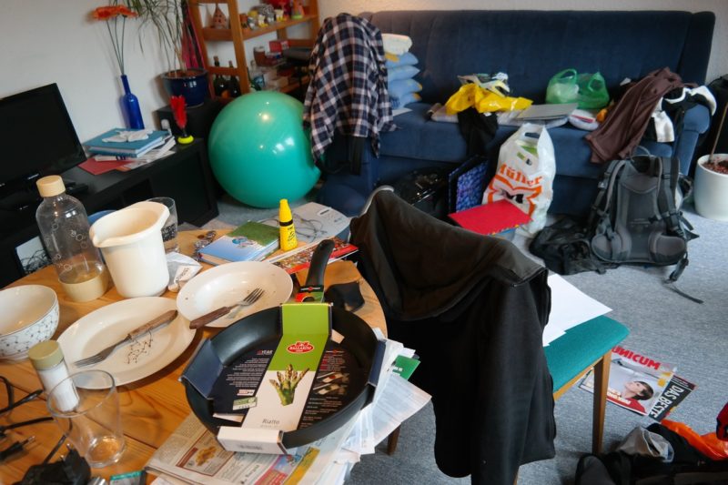 De-Clutter Challenge: How to Reveal What’s Beneath Your Mess of a Home
