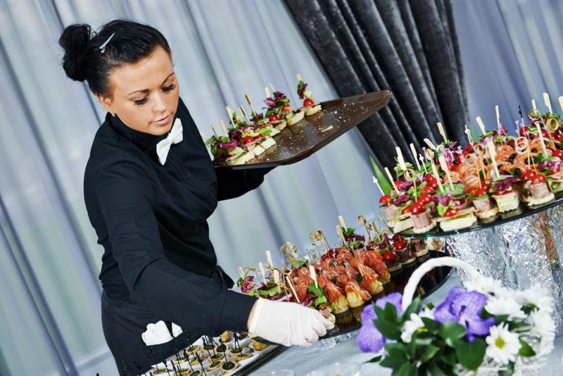 Benefits of Finger Food Catering in a Party