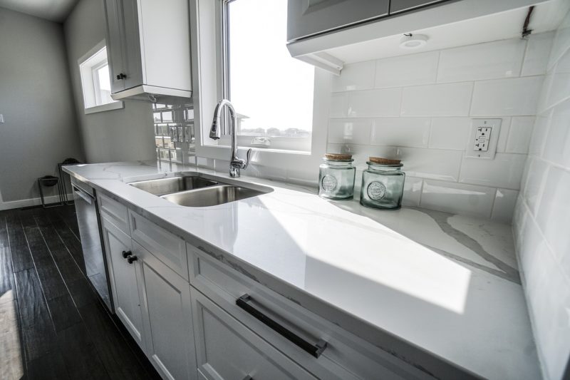 How to replace your Kitchen Worktops for Marble or Quartz with Minimal Disruption