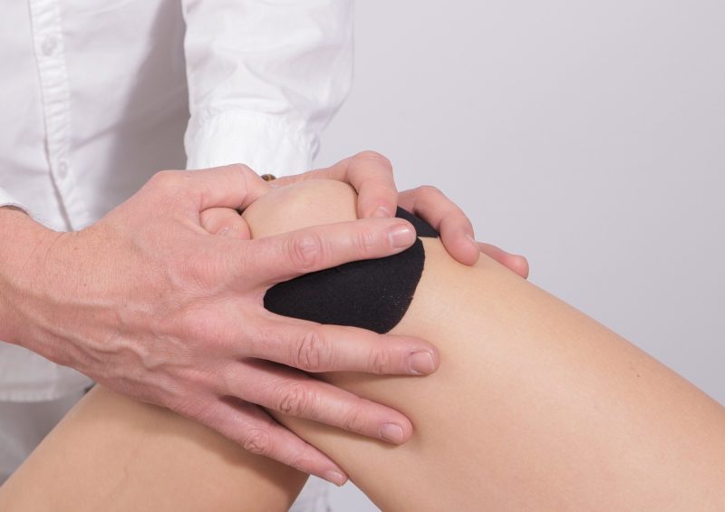 Tips for Taking Care of Your Knees While Walking