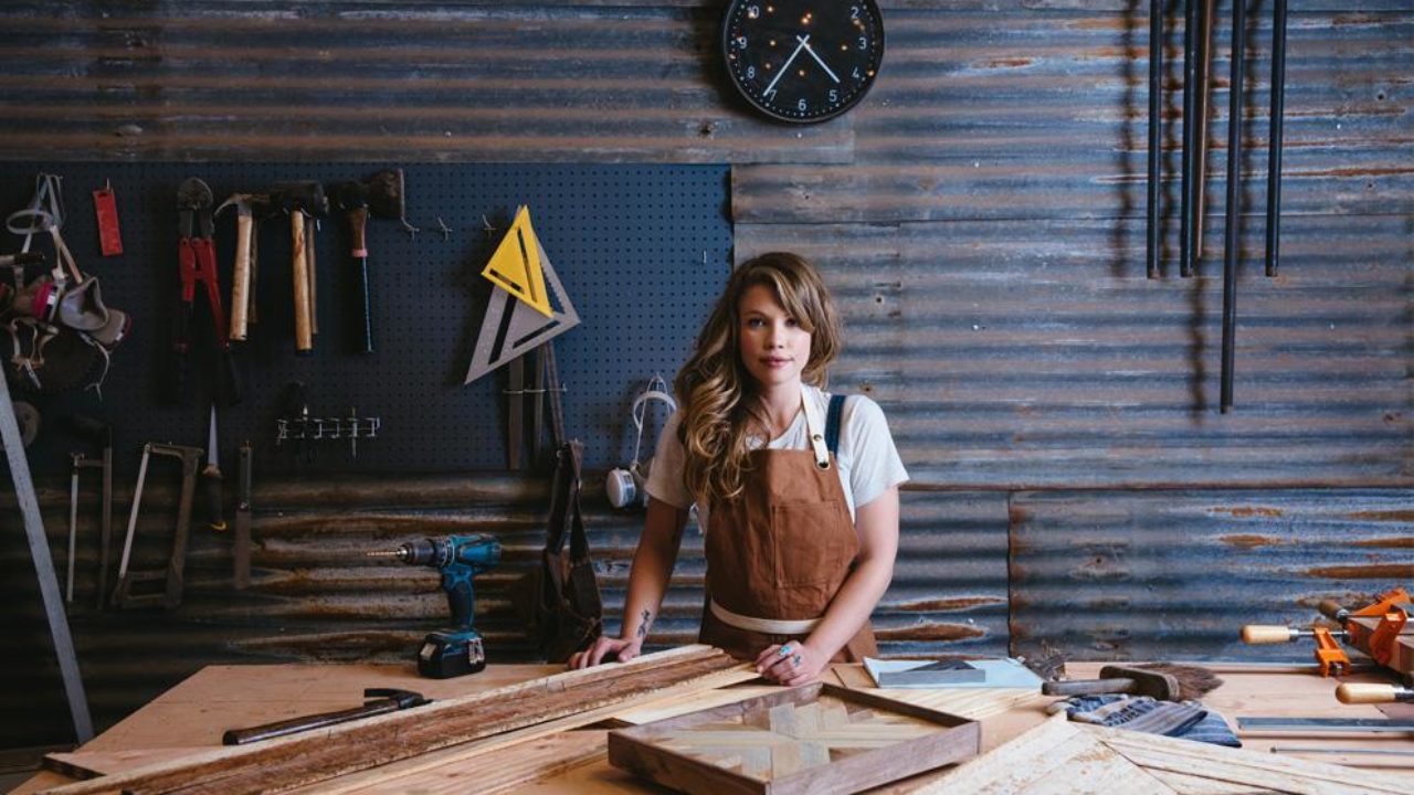 Women In Woodworking What It S Like To Work As A Local Carpenter Beautyharmonylife