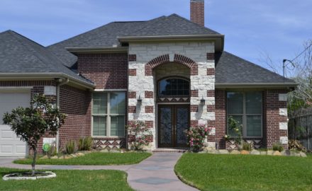 Upgrading Your Outdated Home Façade