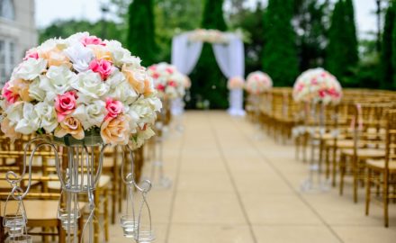 Wedding Flower Hire Trends That Add Charm
