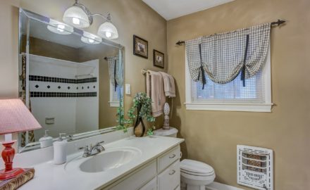 How to Bring New Life to your Bathroom Without Big Investments