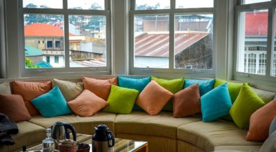 Choose between Down Pillows and Down Alternative Pillows for Your Home