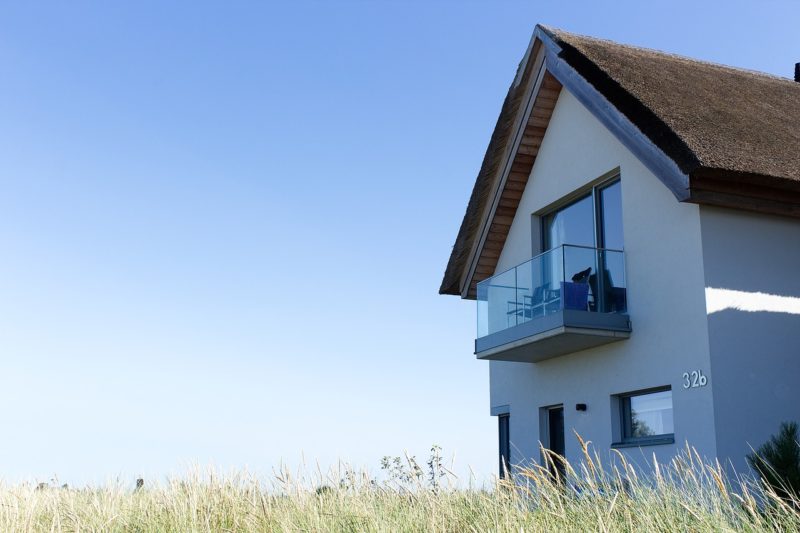 5 Impressive Benefits Of Glass Balcony Balustrades