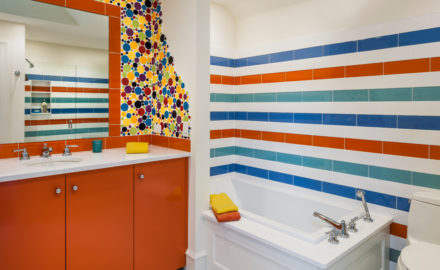 Different Ways of Adding Color to Your Bathroom