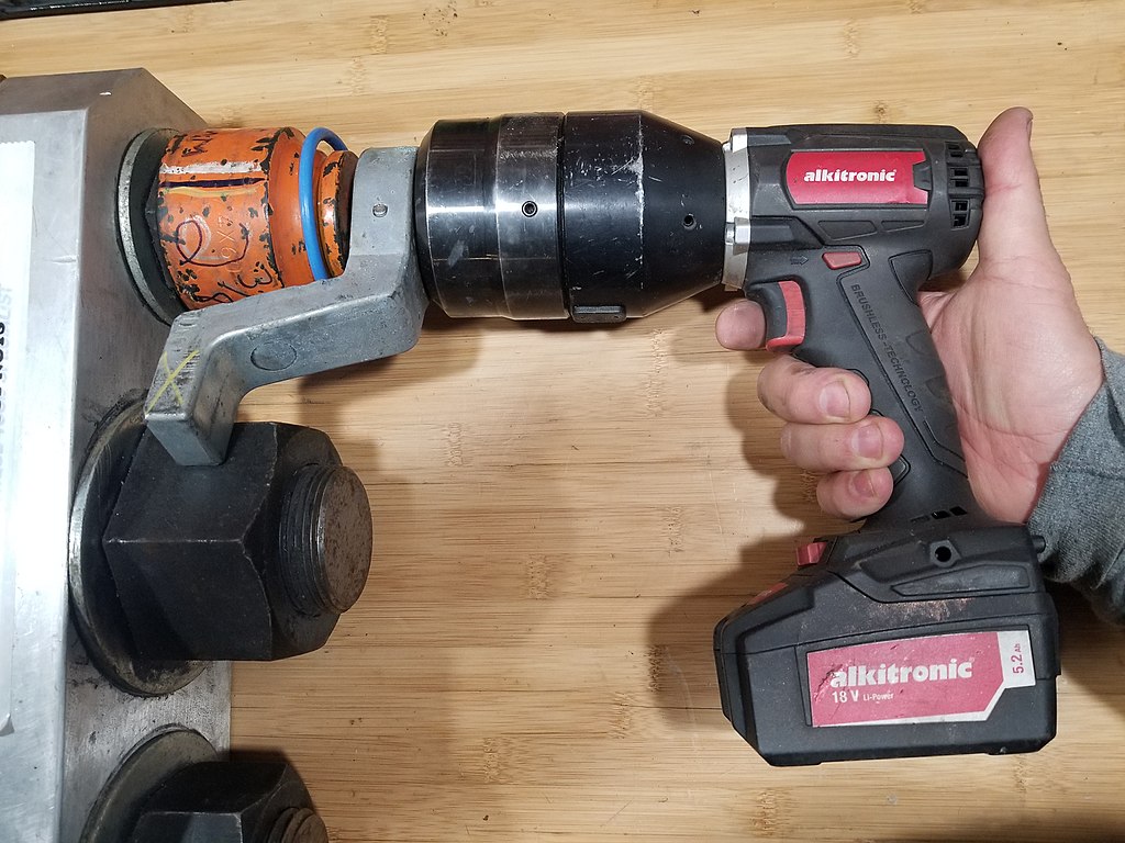 How to Choose the Right Impact Wrench for The Job? BeautyHarmonyLife