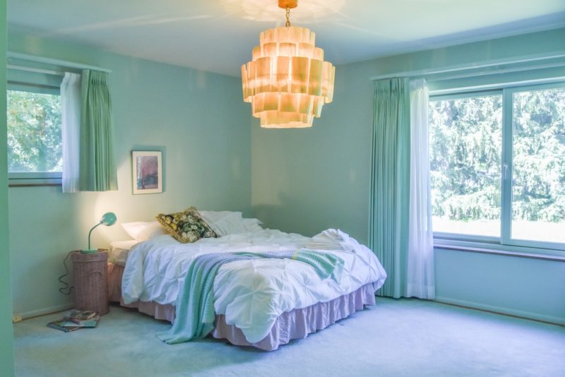 5 Things You Can Do to Brighten Up a Dark Bedroom