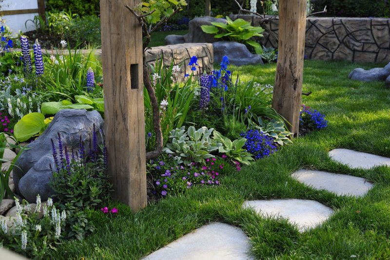 Transform Your Yard Into An Eye Candy With These Beautiful Ideas