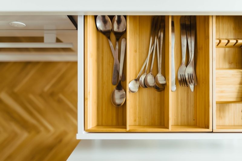 Tips to Update Kitchen Cabinets Without Replacing Them