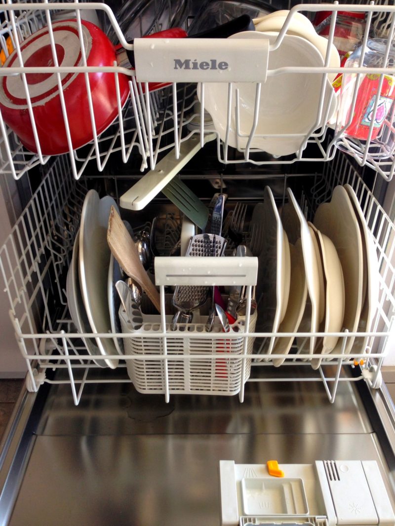 Dishwasher History and Facts You May Not Have Known