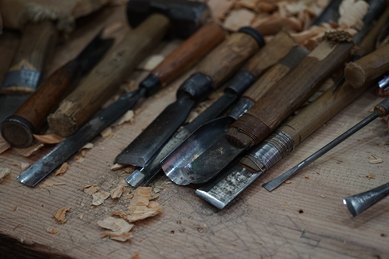 Best ways to cut wood for your DIY project - BeautyHarmonyLife