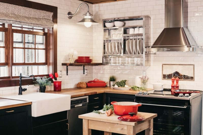 Handy Tips to Keep in Mind When Designing Your Kitchen