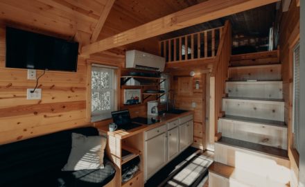 7 Tips for Designing a Tiny House Kitchen