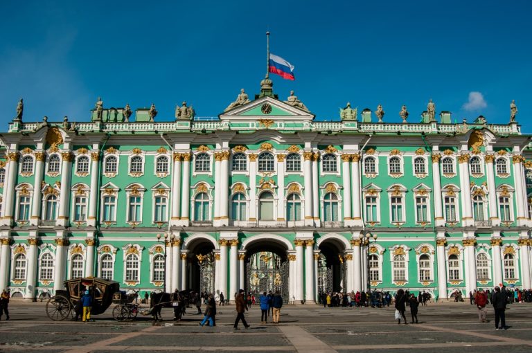 Visit the three palaces of St. Petersburg and see the artistic ...