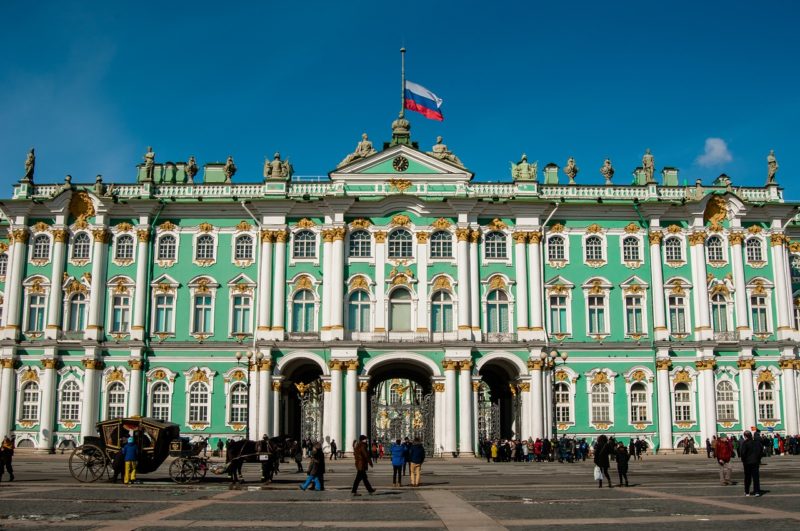 Visit the three palaces of St. Petersburg and see the artistic treasures of the Tsarist period!