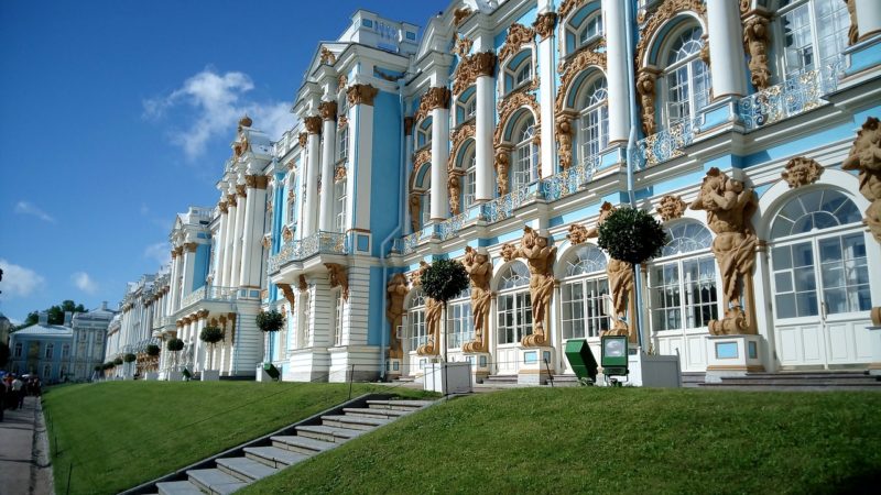 Visit the three palaces of St. Petersburg and see the artistic treasures of the Tsarist period!