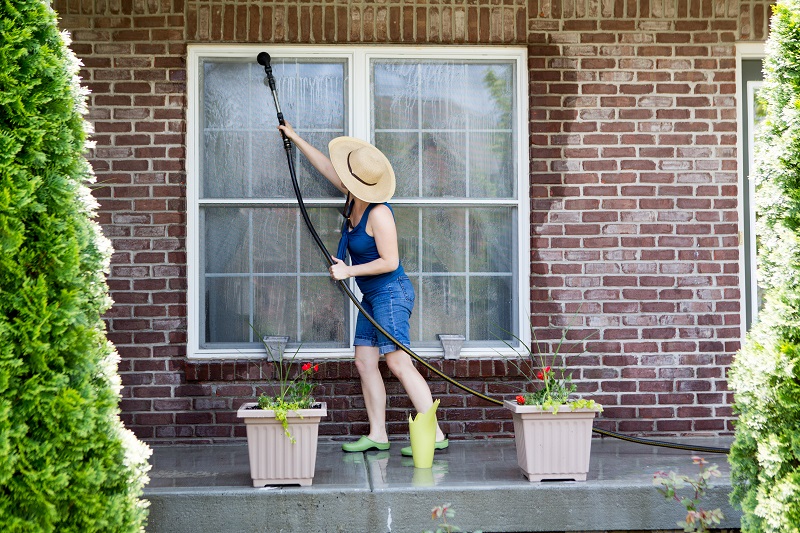 What To Include In Your Home Exterior Cleaning Checklist