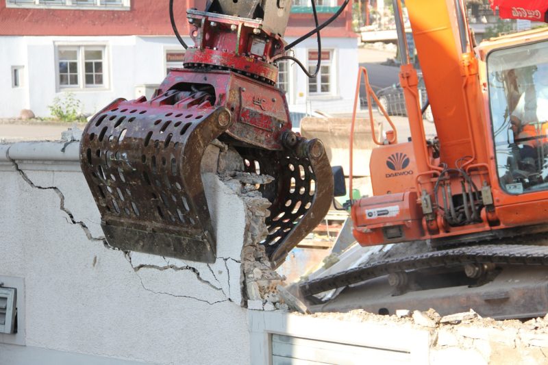 How a Demolition Contractor Can Help With Residential Projects